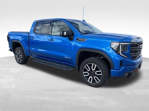 Used 2024 GMC Sierra 1500 AT4 w/ AT4 Premium Package AWD/4WD image 7