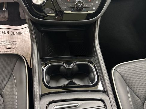 New 2026 Chrysler Pacifica Limited w/ S Appearance Package image 14