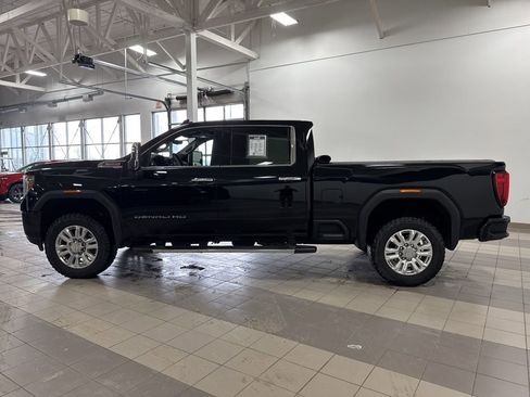 Used 2022 GMC Sierra 3500 Denali w/ Denali Ultimate Package image 2
