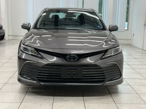 Used 2022 Toyota Camry LE FWD image 2