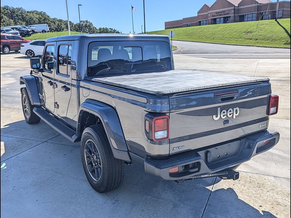 Used 2023 Jeep Gladiator Overland w/ Cold Weather Group AWD/4WD image 9