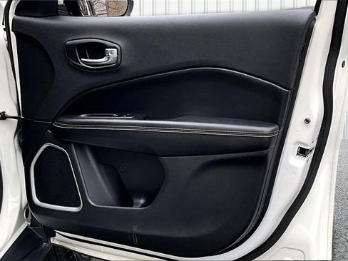 Used 2019 Jeep Compass Latitude w/ Popular Equipment Group image 26