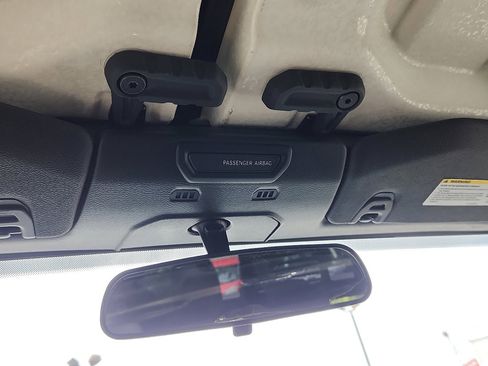 Used 2021 Jeep Gladiator Sport image 31