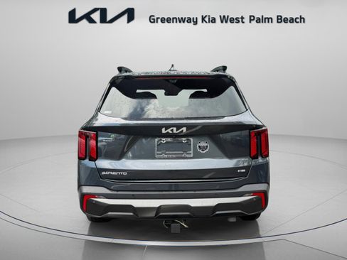 Used 2024 Kia Sorento SX Prestige w/ Sage Leather Package AWD/4WD image 6