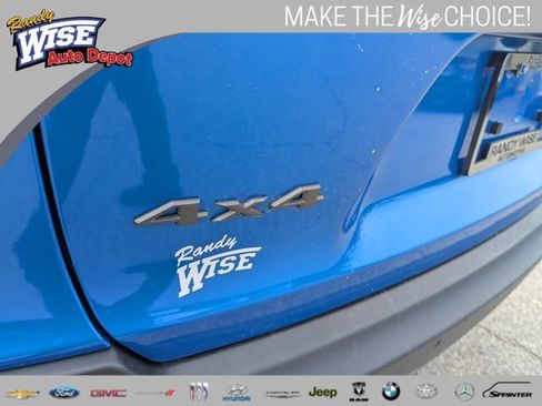 Used 2019 Jeep Cherokee Trailhawk w/ Comfort/Convenience Group AWD/4WD image 24