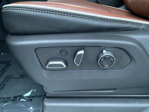 Used 2024 GMC Sierra 3500 Denali Ultimate image 17