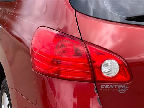 Used 2014 Nissan Rogue S image 26