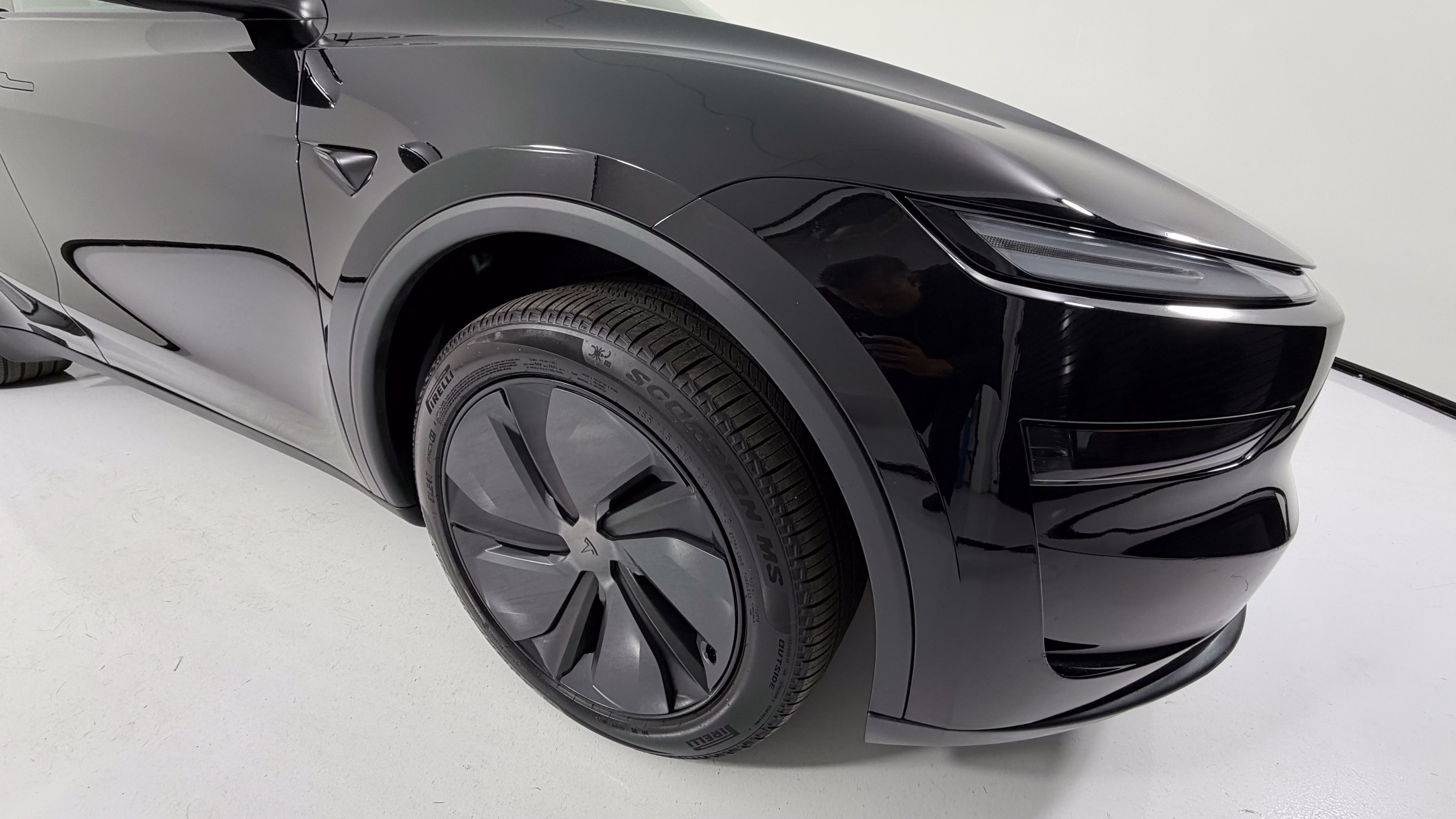 Used 2026 Tesla Model Y Long Range RWD image 6