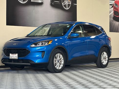 Used 2020 Ford Escape SE image 8