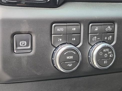 New 2026 GMC Sierra 1500 AT4 w/ AT4 Premium Package AWD/4WD image 12
