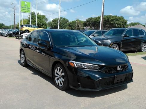 Used 2025 Honda Civic LX image 4