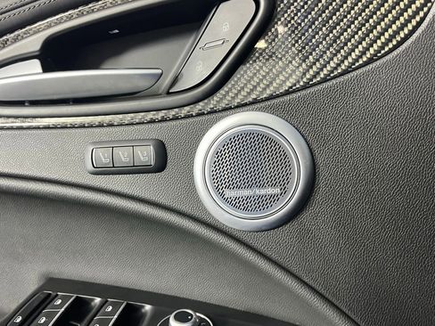 Used 2023 Alfa Romeo Stelvio Quadrifoglio image 19