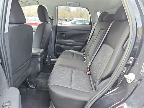 Used 2022 Mitsubishi Outlander Sport SE image 9