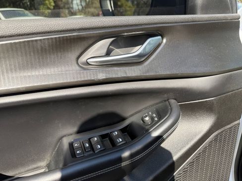 Used 2023 Jeep Grand Cherokee Laredo image 19