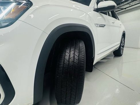 Used 2021 Volkswagen Atlas Cross Sport SEL R-Line image 30