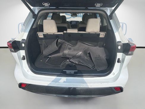 Used 2022 Toyota Highlander Limited image 27