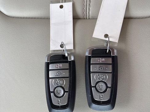 Certified 2021 Ford Expedition Platinum image 43