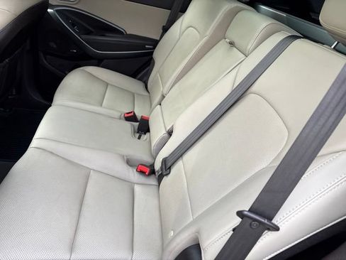 Used 2018 Hyundai Santa Fe Sport w/ 2.0T Ultimate Tech Package 05 AWD/4WD image 10