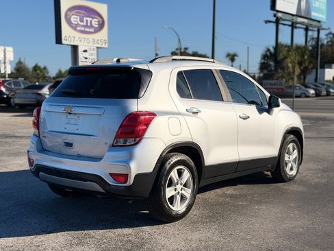 Used 2019 Chevrolet Trax LT w/ LT Convenience Package image 5