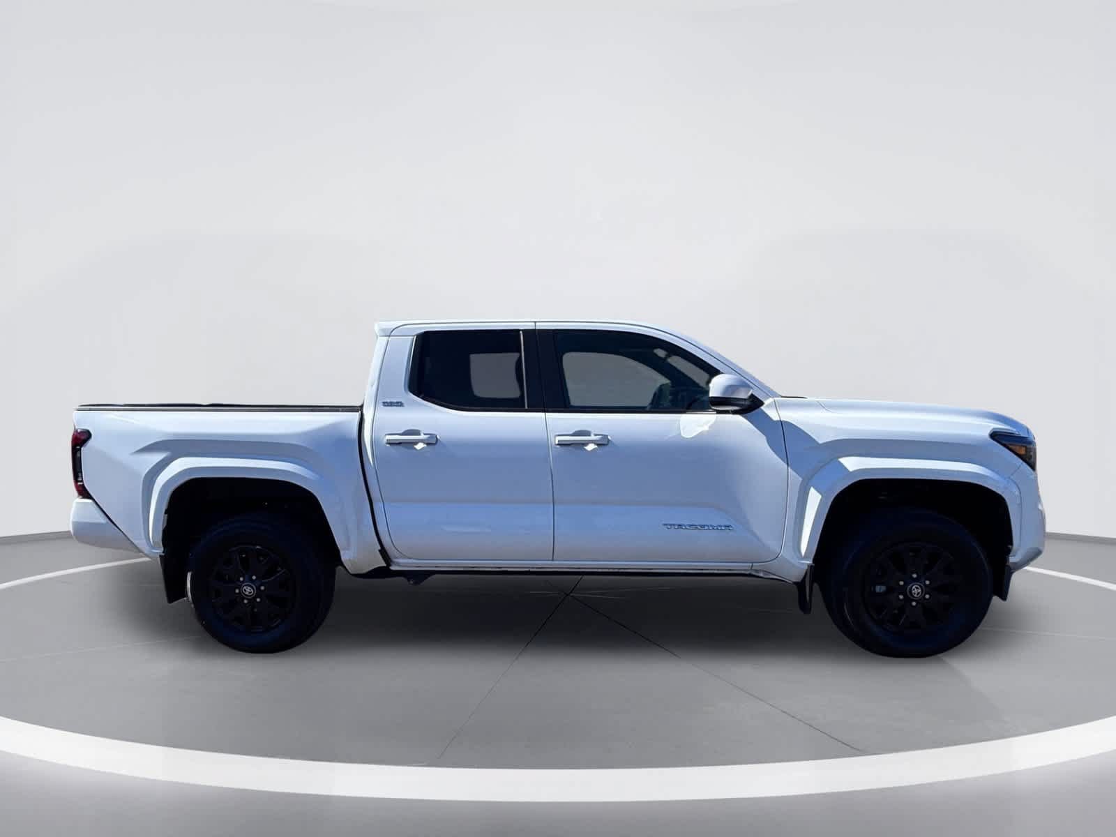 Used 2024 Toyota Tacoma SR5 RWD image 10