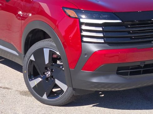 New 2026 Nissan Kicks SR w/ Cold Weather Package image 3