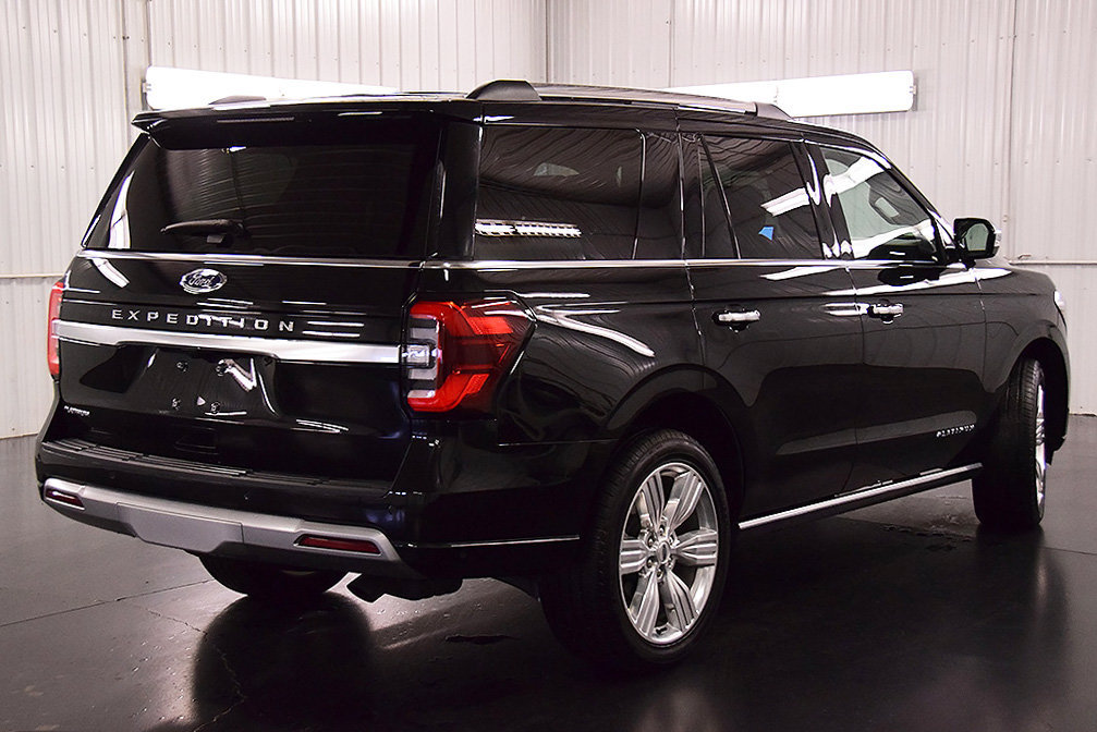 Used 2024 Ford Expedition Platinum AWD/4WD image 7