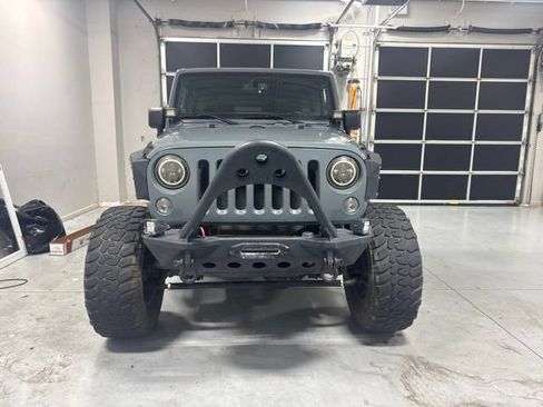 Used 2014 Jeep Wrangler Unlimited Rubicon w/ Max Tow Package AWD/4WD image 3