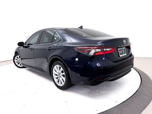 Used 2022 Toyota Camry LE w/ Carpet Mat Package (TMS) FWD image 2