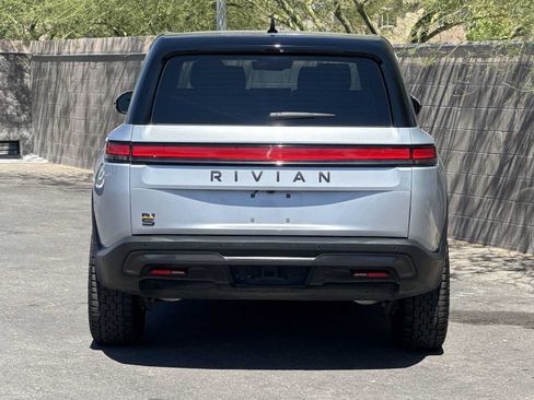 Used 2025 Rivian R1S Premium AWD/4WD image 7