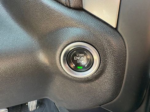 Used 2021 Chevrolet Silverado 1500 LT w/ Convenience Package II AWD/4WD image 22