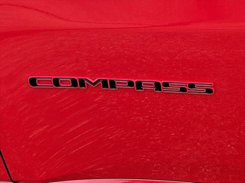 Used 2022 Jeep Compass Limited AWD/4WD image 31