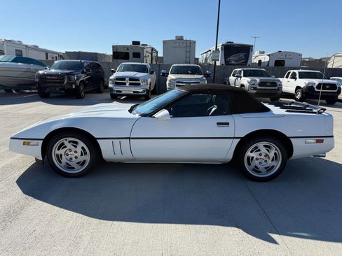 Used 1990 Chevrolet Corvette Convertible image 6