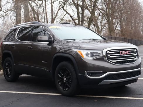 Used 2019 GMC Acadia SLE w/ Driver Alert Package I image 10