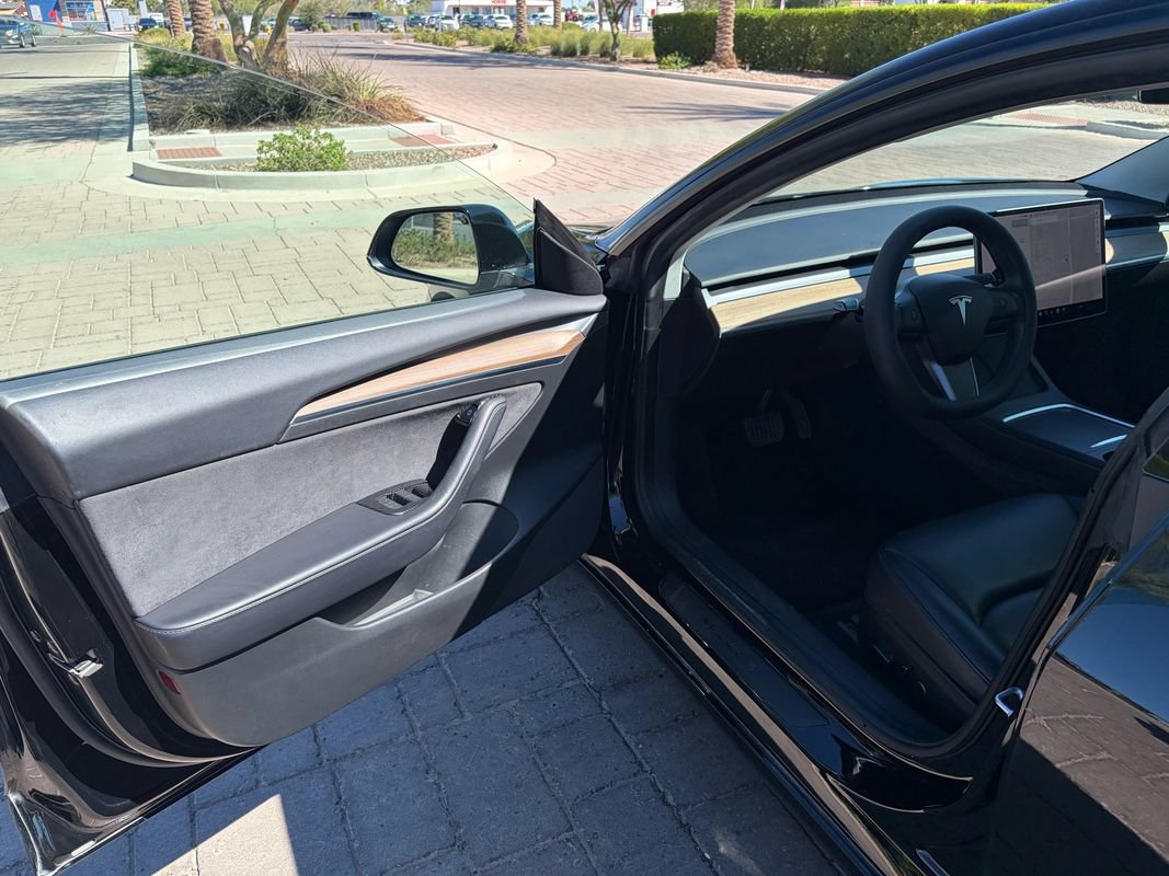 Used 2022 Tesla Model 3 Long Range AWD/4WD image 8
