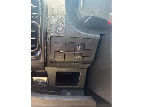 Used 2025 RAM ProMaster 2500 w/ Convenience Group FWD image 15