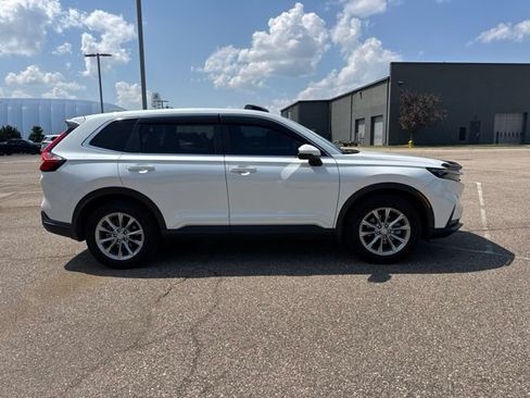 Used 2023 Honda CR-V EX image 5
