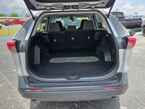 Used 2024 Toyota RAV4 XLE FWD image 16