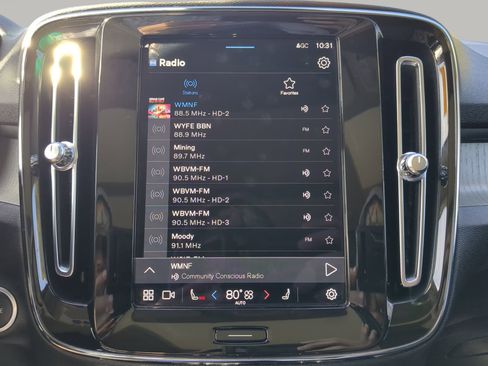 Used 2023 Volvo XC40 B5 Plus image 51