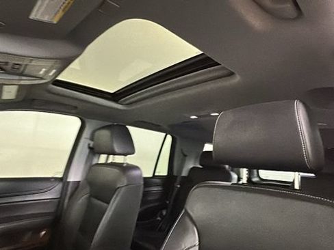 Used 2020 GMC Yukon SLT AWD/4WD image 12