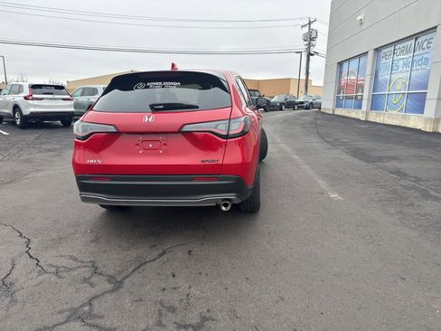 Certified 2025 Honda HR-V Sport image 38