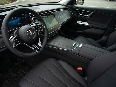 New 2026 Mercedes-Benz E 350 4MATIC Sedan image 10