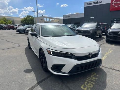 Used 2024 Honda Civic Sport image 2
