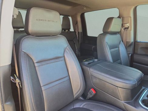 Used 2023 GMC Sierra 3500 Denali w/ Denali Ultimate Package image 30