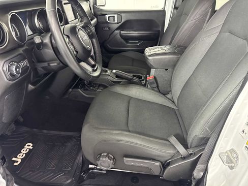 Used 2018 Jeep Wrangler Unlimited Sport S AWD/4WD image 7