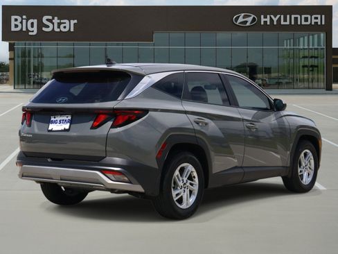 Used 2026 Hyundai Tucson SE FWD image 4