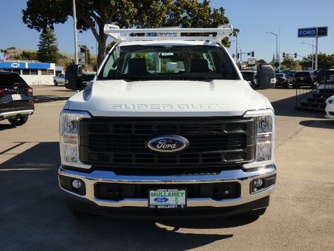 New 2026 Ford F250 XL w/ XL Chrome Package image 28