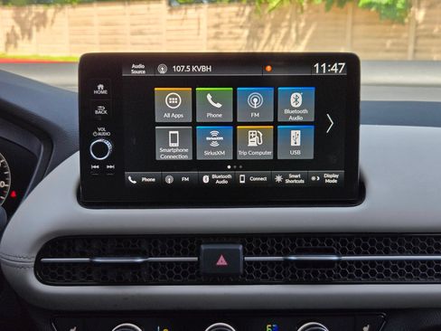 Certified 2025 Honda HR-V EX-L image 17