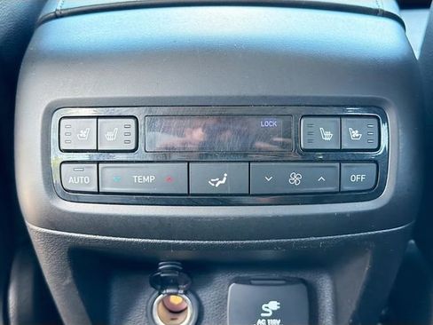 Used 2023 Hyundai Palisade Limited FWD image 21