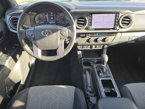 Certified 2022 Toyota Tacoma TRD Sport image 18