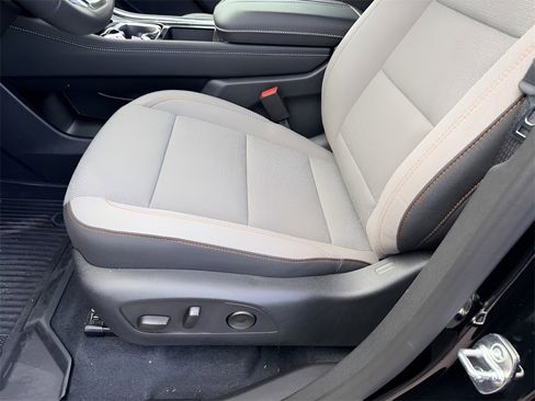 New 2026 Chevrolet Traverse LT w/ Driver Confidence Package image 14